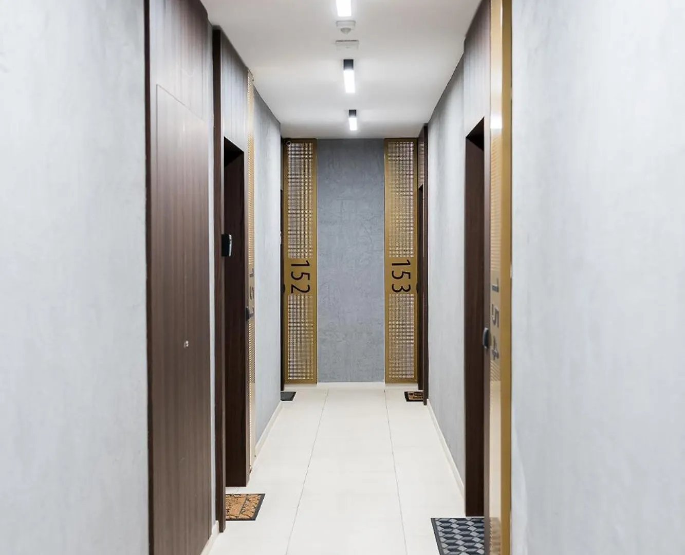 Warta River Snug Apartment بوزنان