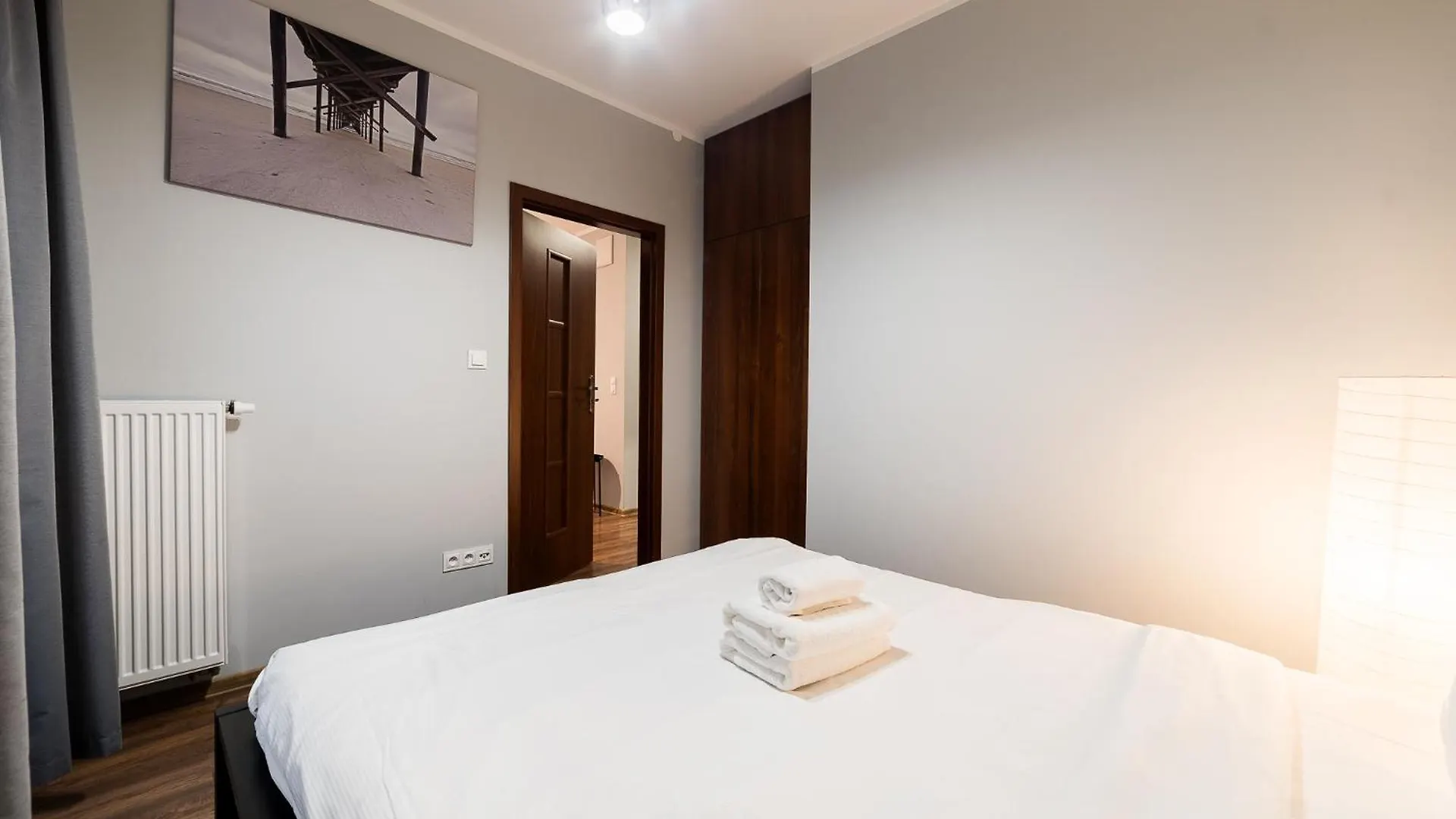 Warta River Snug Apartment بوزنان