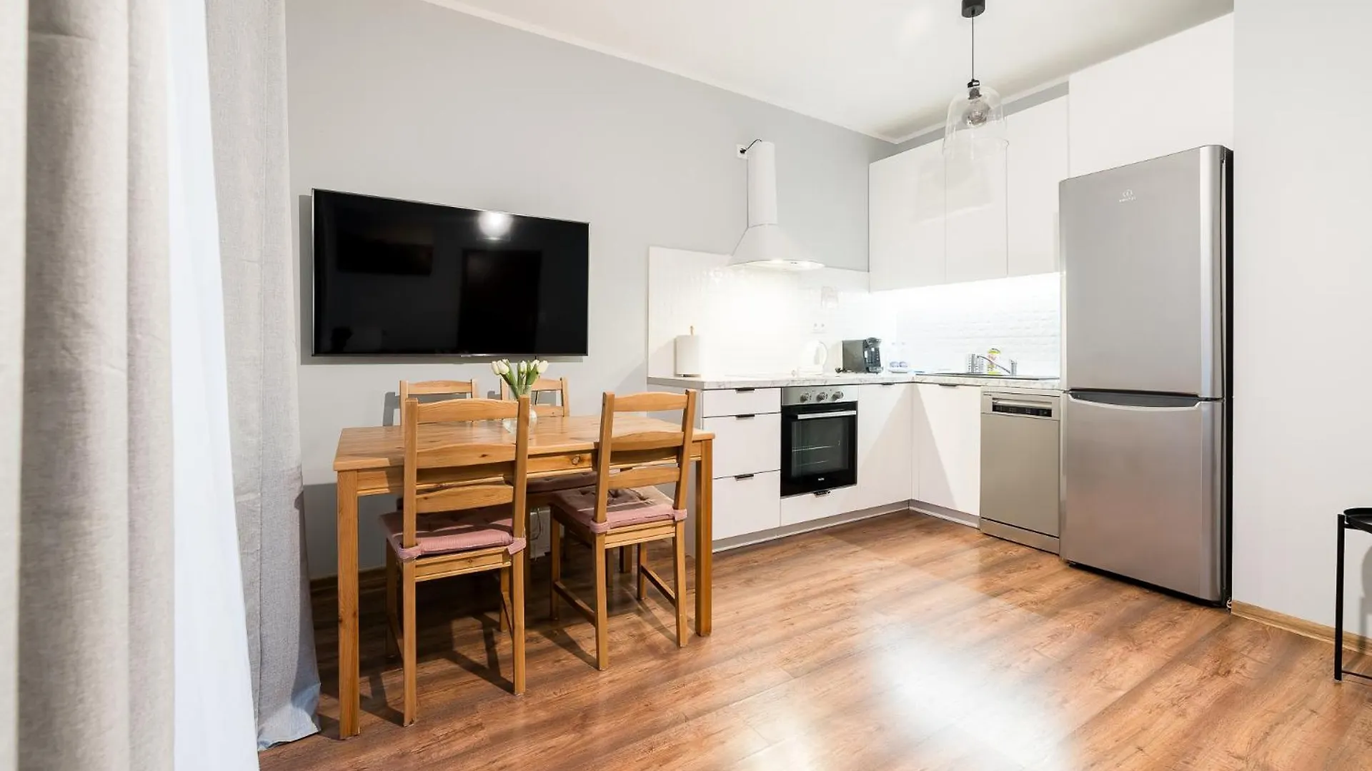 Warta River Snug Apartment بوزنان